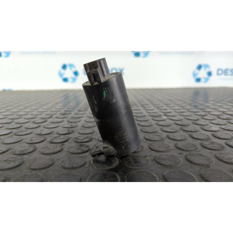 Recambio de bomba limpia para toyota auris 1.4 turbodiesel cat referencia OEM IAM 080104A  