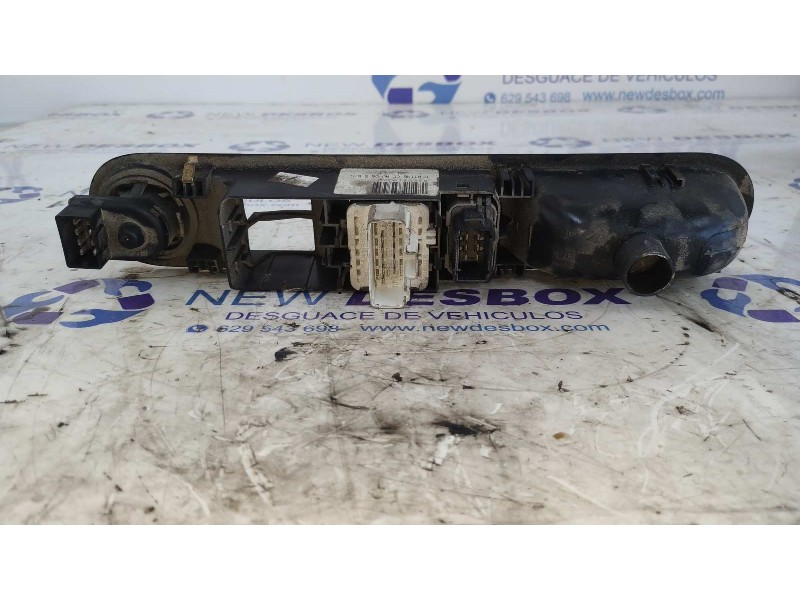 Recambio de mando elevalunas delantero derecho para renault espace iv (jk0) 1.9 dci diesel referencia OEM IAM 8200519362  