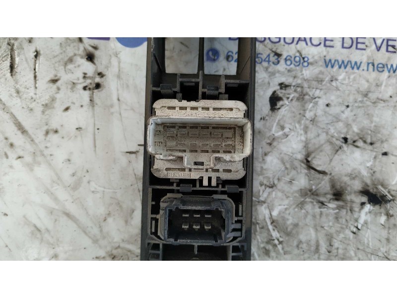 Recambio de mando elevalunas delantero derecho para renault espace iv (jk0) 1.9 dci diesel referencia OEM IAM 8200519362  
