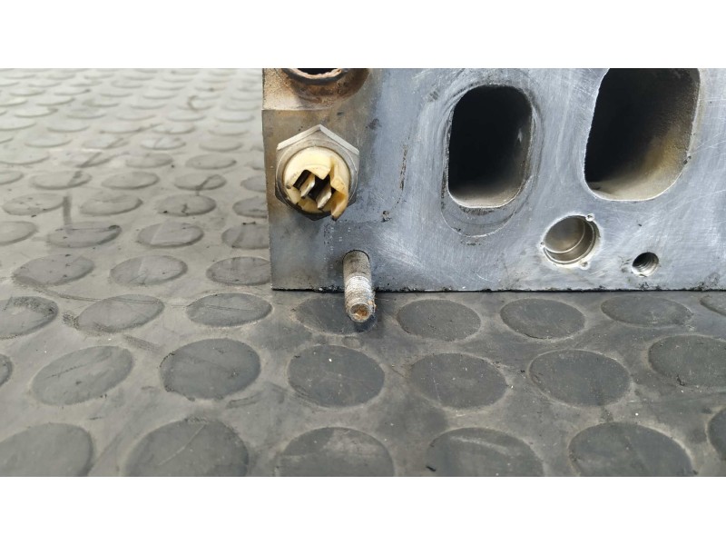 Recambio de culata para renault clio i fase i+ii (b/c57) 1.8 cat referencia OEM IAM FD6598401  