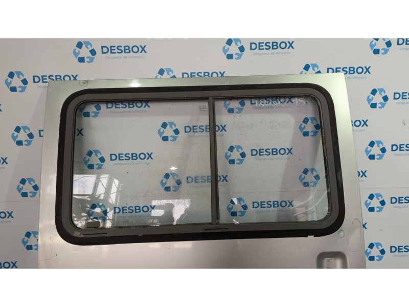 Recambio de puerta lateral corredera derecha para ford transit, caja abierta 1995 referencia OEM IAM   