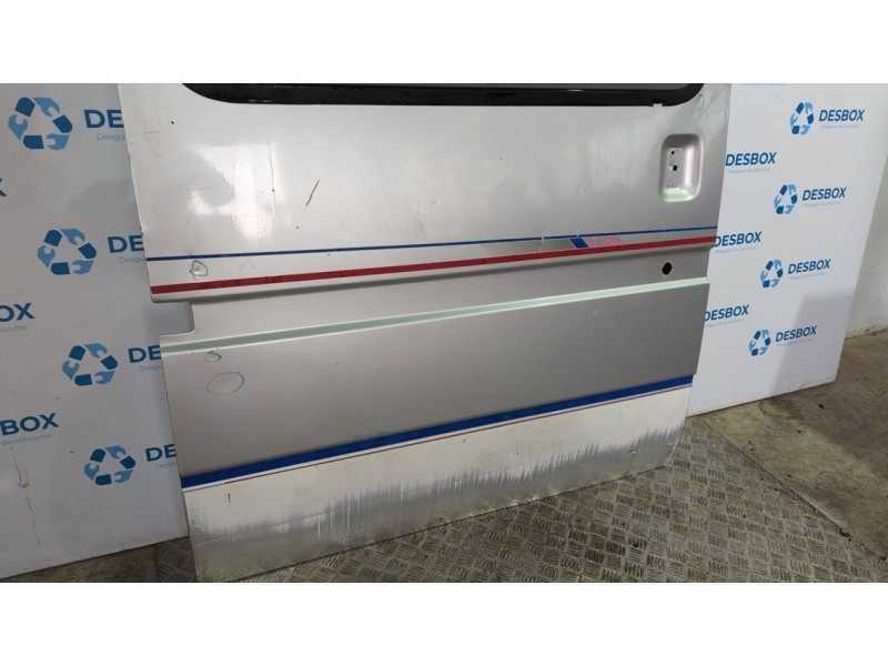 Recambio de puerta lateral corredera derecha para ford transit, caja abierta 1995 referencia OEM IAM   