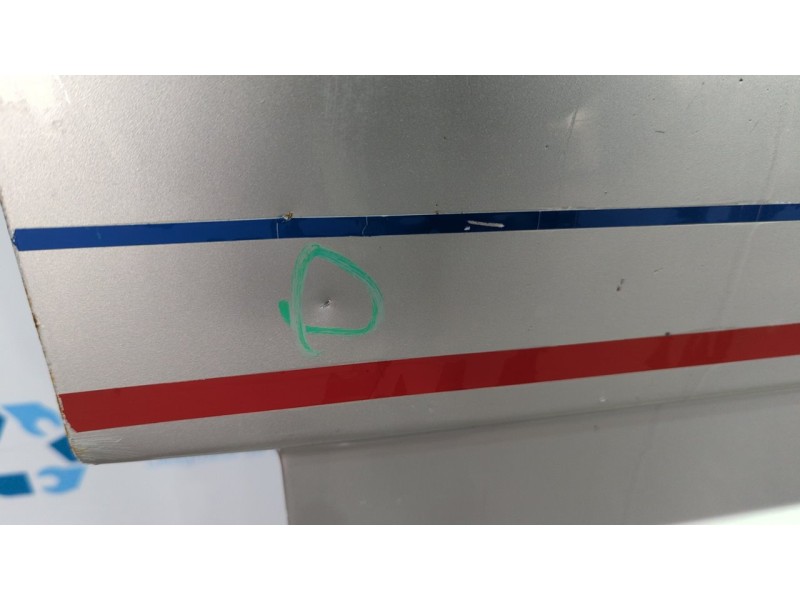Recambio de puerta lateral corredera derecha para ford transit, caja abierta 1995 referencia OEM IAM   
