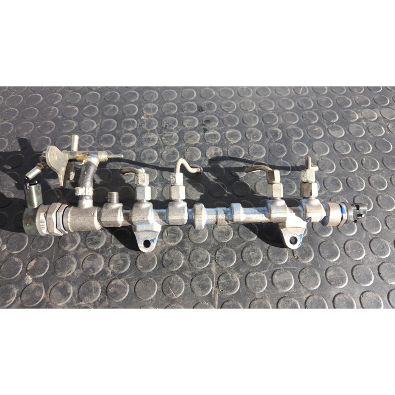 Recambio de rampa inyectora para fiat doblo cargo basis kasten referencia OEM IAM 55215210  