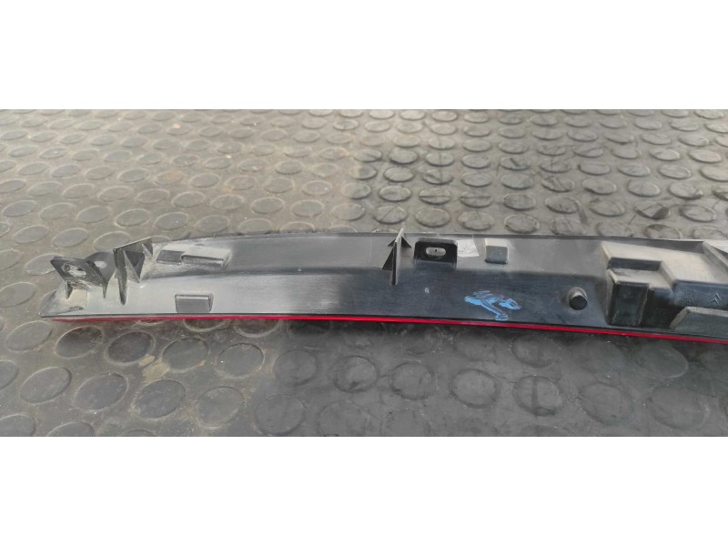 Recambio de luz central de freno para citroen c4 picasso cool referencia OEM IAM 9654435580  