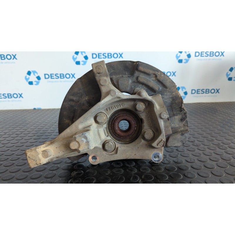 Recambio de mangueta delantera derecha para volvo xc70 2.4 diesel cat referencia OEM IAM 9461944  