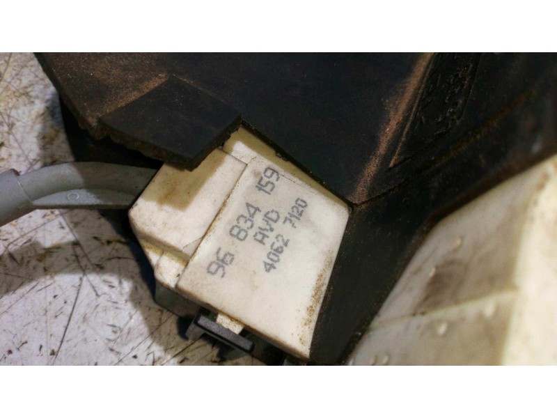 Recambio de cerradura puerta delantera derecha para citroen c4 berlina 1.6 16v cat (nfu / tu5jp4) referencia OEM IAM 96834159  