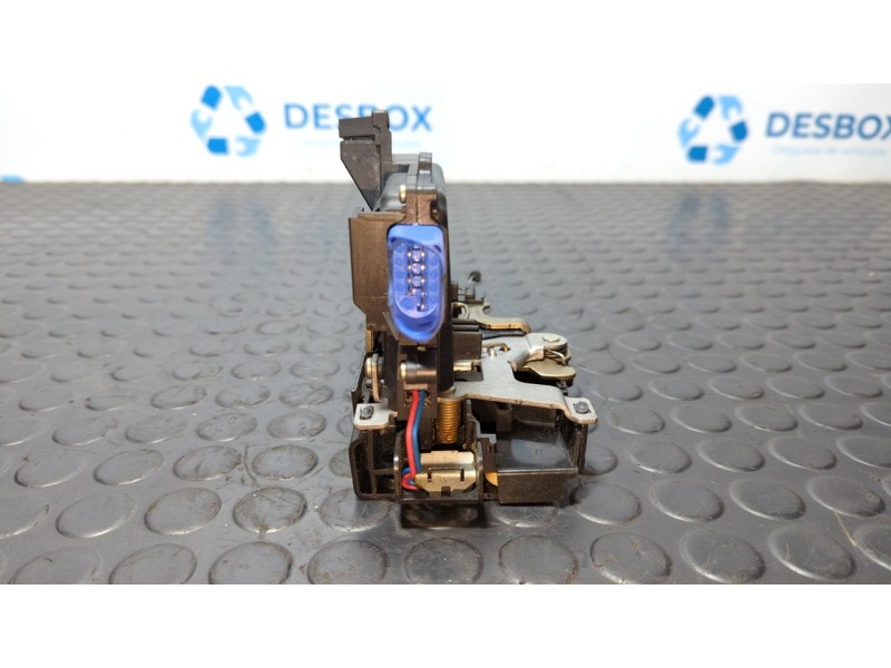 Recambio de cerradura puerta delantera izquierda para volkswagen golf v berlina (1k1) 1.9 tdi referencia OEM IAM 3D1837015  