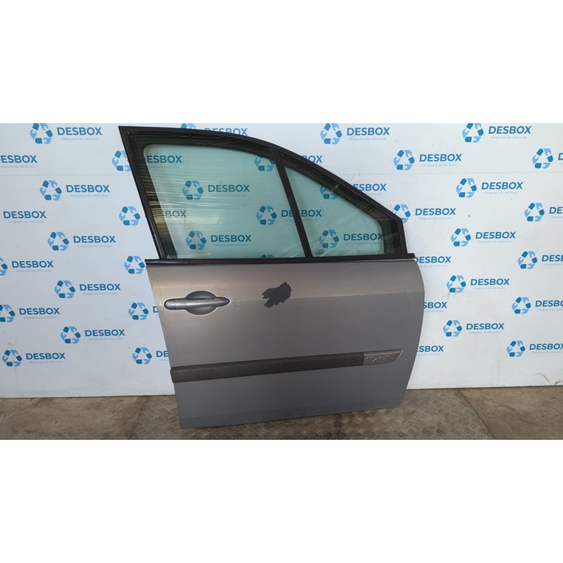 Recambio de puerta delantera derecha para renault scenic ii 1.9 dci diesel referencia OEM IAM   