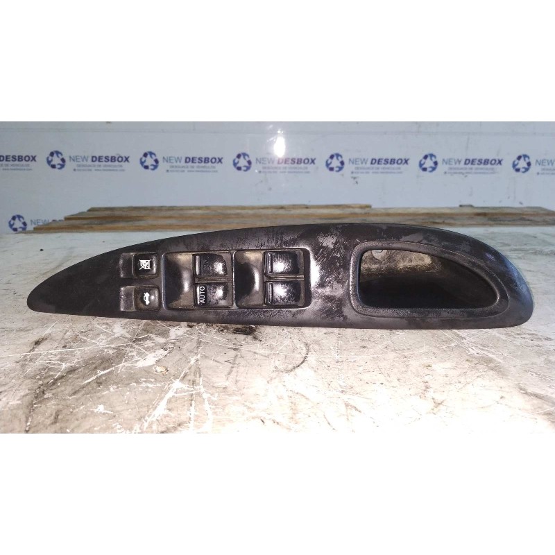 Recambio de mando elevalunas delantero izquierdo para nissan primera berlina (p12) 1.6 cat referencia OEM IAM C8DD702N  