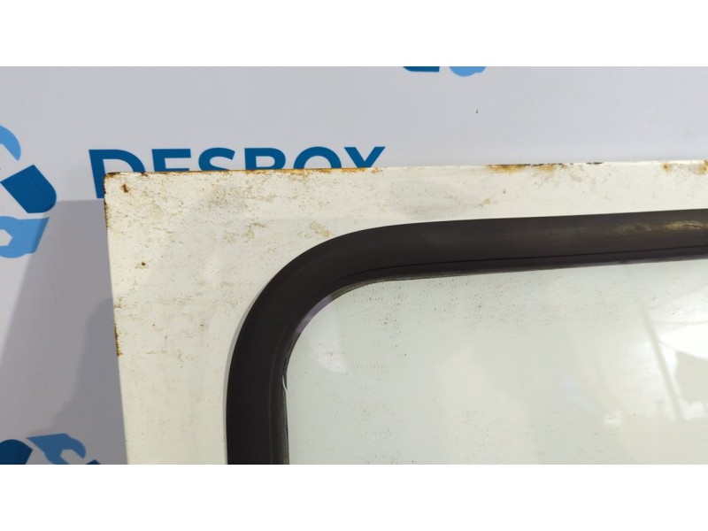 Recambio de puerta lateral corredera derecha para ford transit, caja abierta 1995 referencia OEM IAM   
