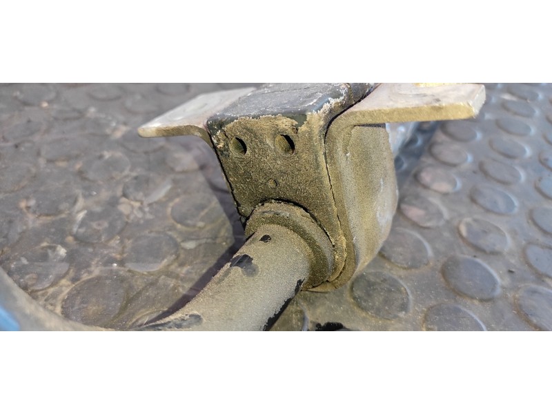 Recambio de barra estabilizadora delantera para renault megane iii berlina 5 p gt-style referencia OEM IAM 546110003R  