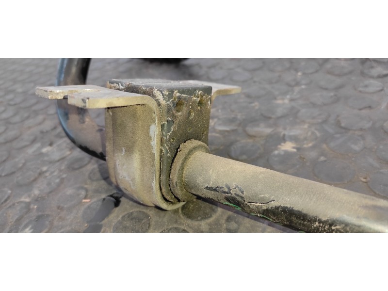 Recambio de barra estabilizadora delantera para renault megane iii berlina 5 p gt-style referencia OEM IAM 546110003R  