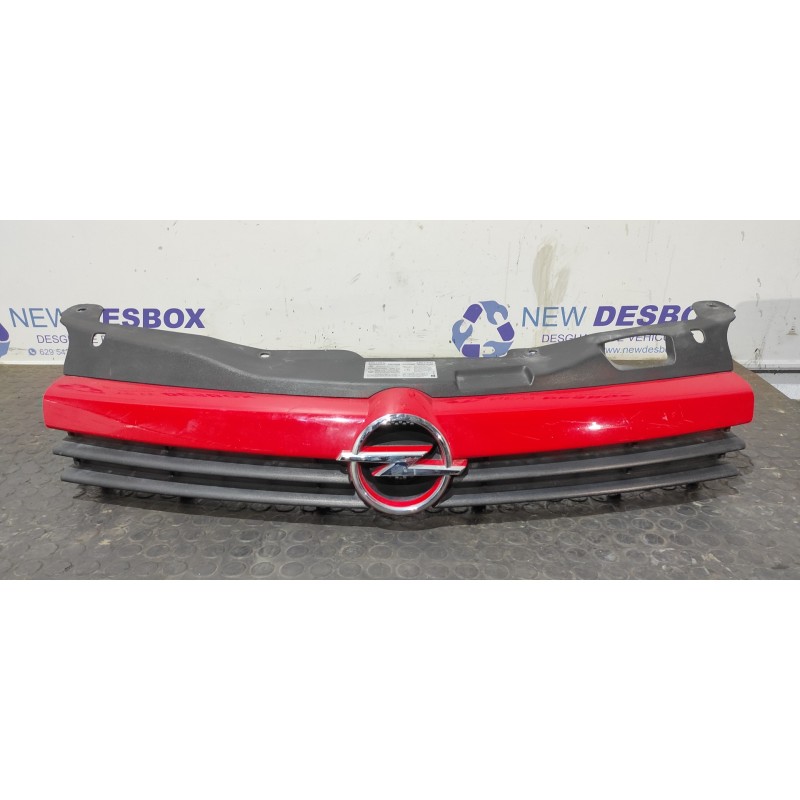 Recambio de rejilla delantera para opel astra h ber. edition referencia OEM IAM 13108463  