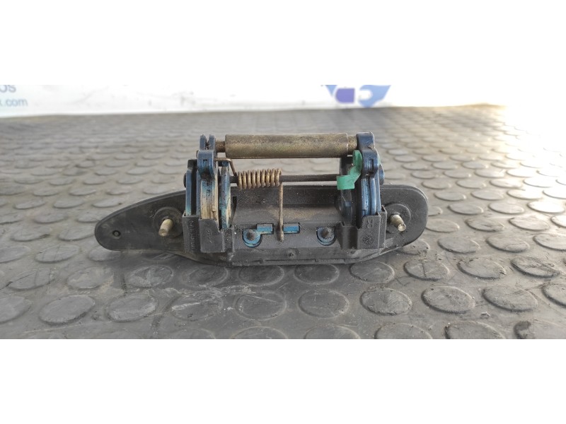 Recambio de maneta delantera derecha para nissan primera trav. (wp11) comfort referencia OEM IAM SA830018  