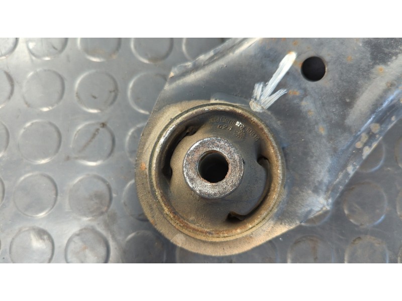Recambio de brazo derecho inferior delantero para volkswagen new beetle (9c1/1c1) 2.0 referencia OEM IAM 157B158B  
