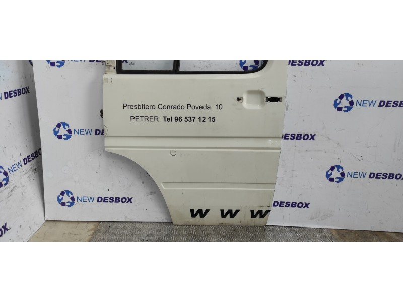 Recambio de puerta delantera izquierda para volkswagen lt caja abierta (mod. 1997) lt 28 caja abierta referencia OEM IAM   