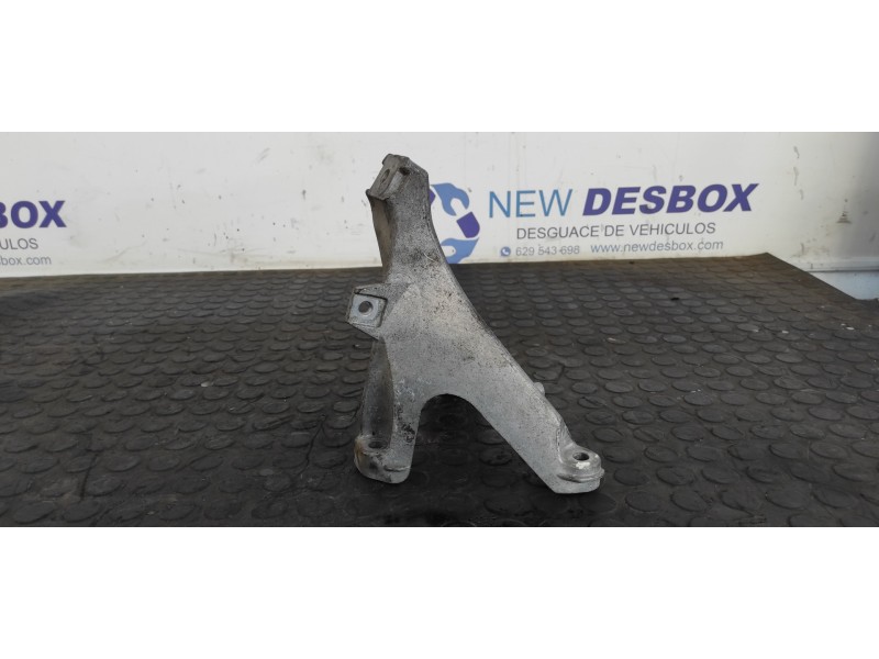 Recambio de soporte motor para seat exeo st (3r5)(2009>) 2.0 tdi referencia OEM IAM 8E0199308AR  