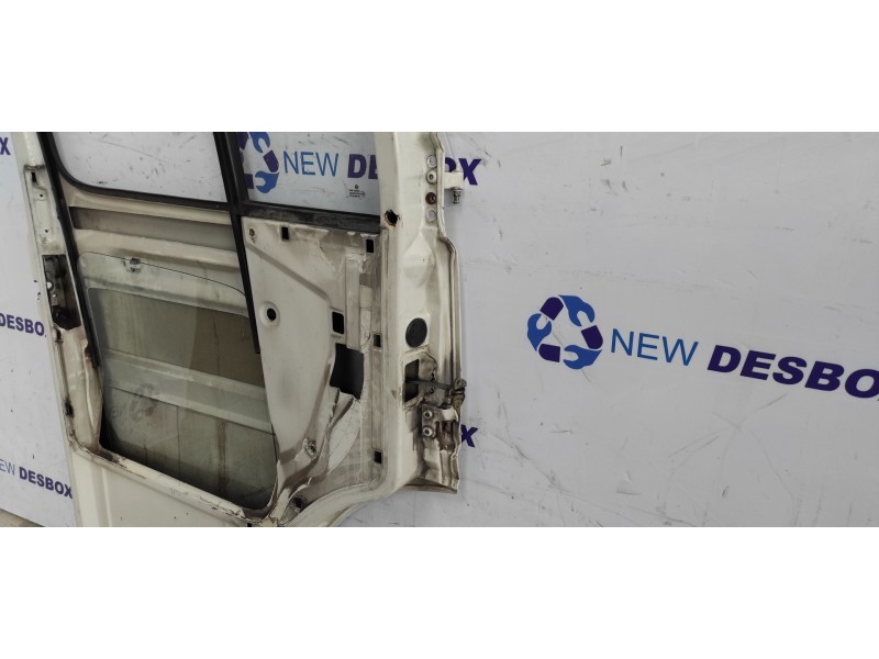 Recambio de puerta delantera izquierda para volkswagen lt caja abierta (mod. 1997) lt 28 caja abierta referencia OEM IAM   