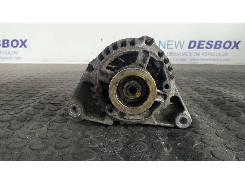 Recambio de alternador para opel corsa b 1.0 12v cat (x 10 xe / lw3) referencia OEM IAM 90561967  