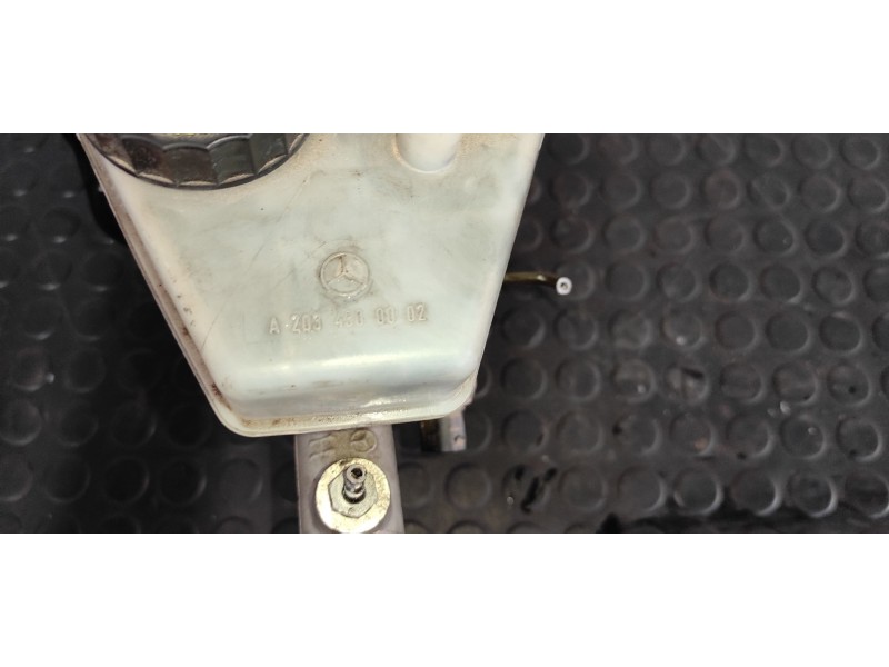 Recambio de bomba freno para mercedes-benz clase c (w203) berlina 2.2 cdi cat referencia OEM IAM A2034300002  