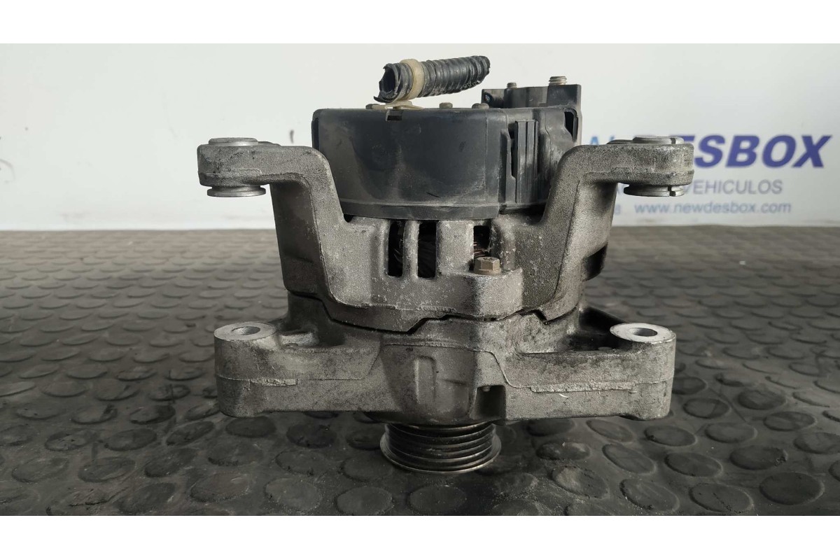 Recambio de alternador para opel corsa b 1.0 12v cat (x 10 xe / lw3) referencia OEM IAM 90561967  