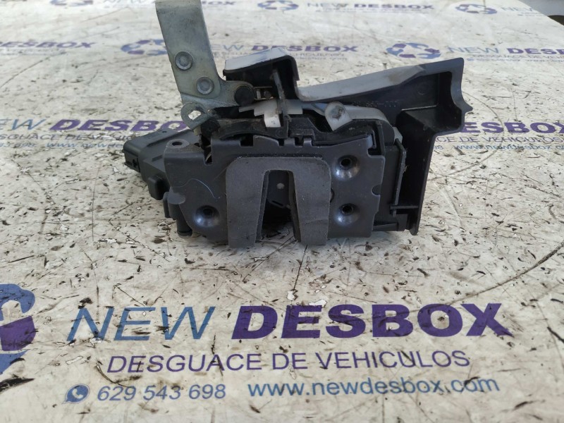 Recambio de cerradura puerta delantera izquierda para ford s-max (ca1) titanium (03.2010) referencia OEM IAM 6M2AR21813EB  