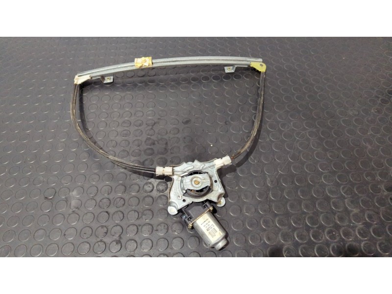 Recambio de elevalunas delantero derecho para renault clio ii fase ii (b/cb0) authentique referencia OEM IAM 117312  