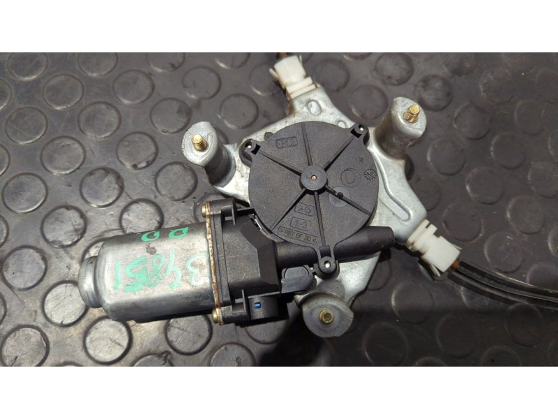 Recambio de elevalunas delantero derecho para renault clio ii fase ii (b/cb0) authentique referencia OEM IAM 117312  