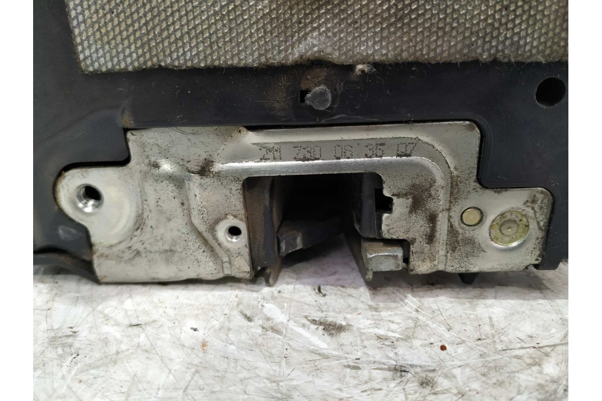 Recambio de cerradura puerta trasera derecha para mercedes-benz clase e (w211) berlina 3.2 cdi cat referencia OEM IAM 2117300635