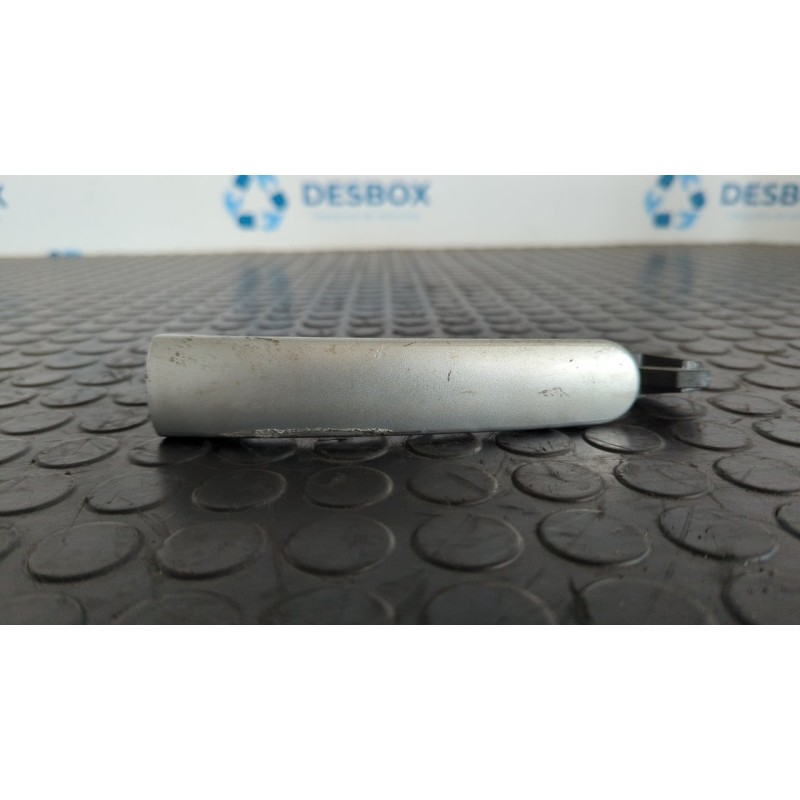 Recambio de maneta delantera derecha para audi tt (8n3/8n9) 1.8 t coupe (132kw) referencia OEM IAM 3B0837207  