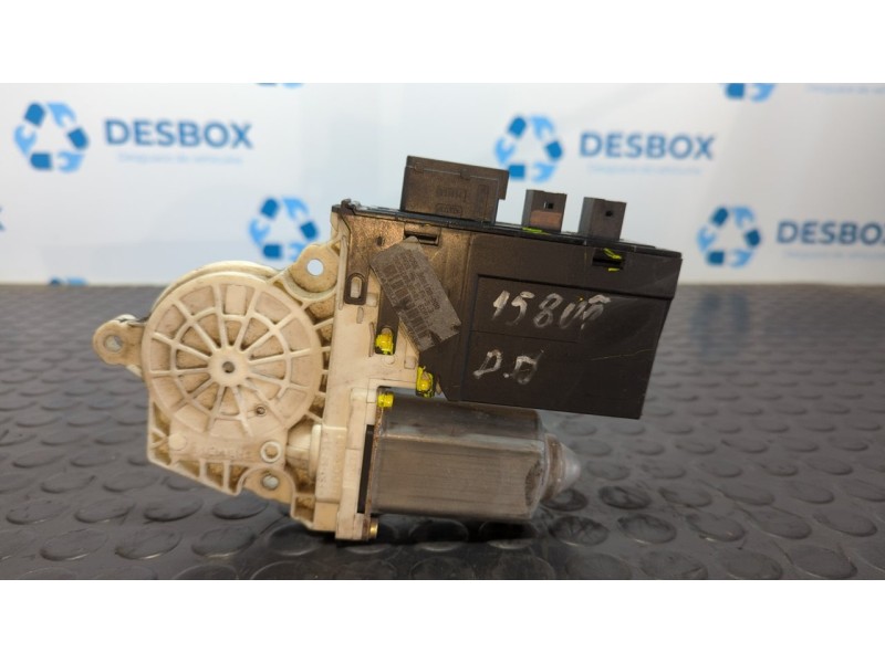 Recambio de motor elevalunas delantero derecho para citroen c5 berlina 2.0 hdi referencia OEM IAM 9637541380  