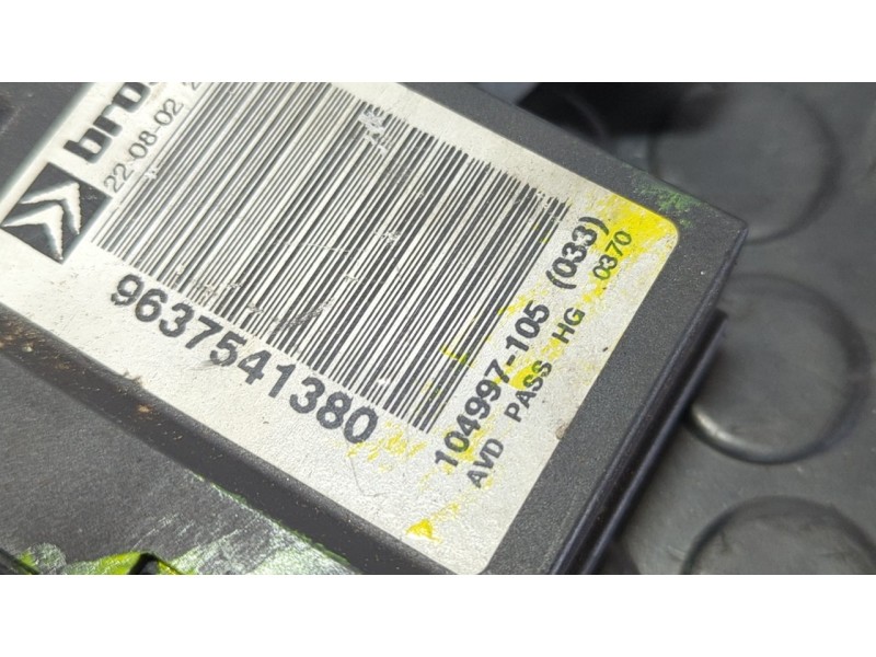 Recambio de motor elevalunas delantero derecho para citroen c5 berlina 2.0 hdi referencia OEM IAM 9637541380  