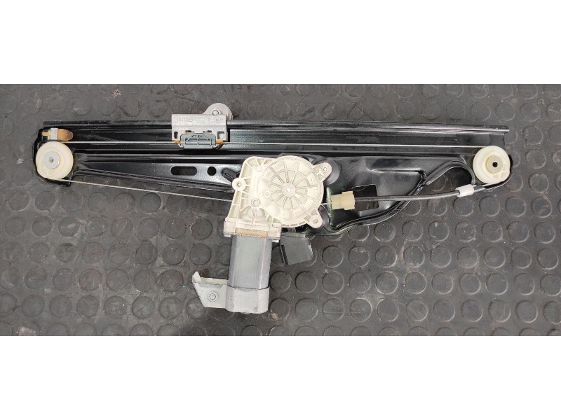 Recambio de elevalunas trasero derecho para bmw serie 5 berlina (e60) 2.0 16v diesel referencia OEM IAM 7034388S  