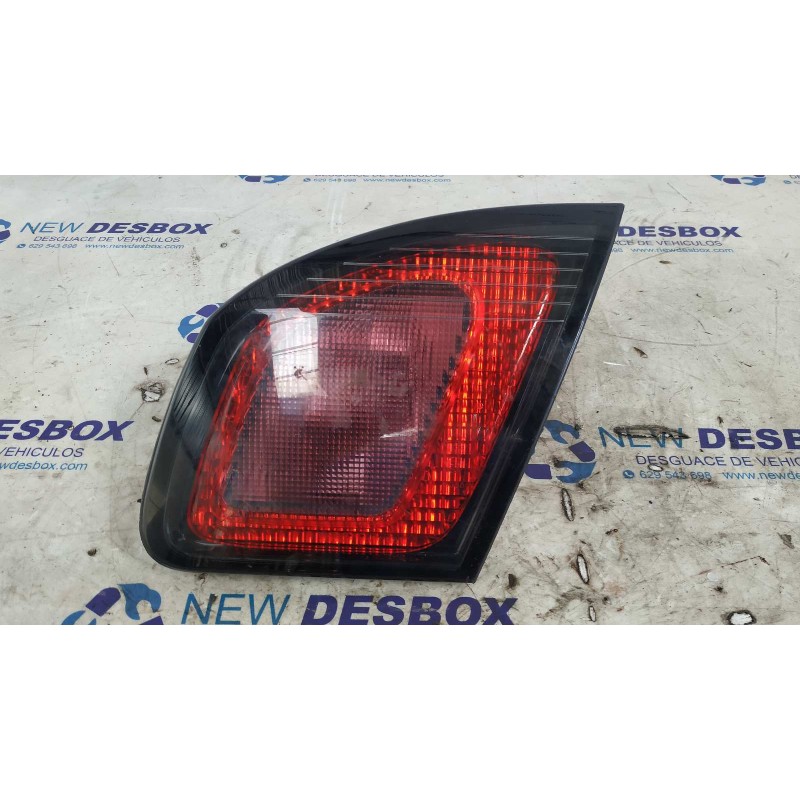 Recambio de piloto porton derecho para nissan primera berlina (p11) 2.0 16v cat referencia OEM IAM 29020330  