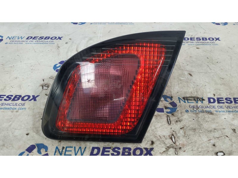 Recambio de piloto porton derecho para nissan primera berlina (p11) 2.0 16v cat referencia OEM IAM 29020330  