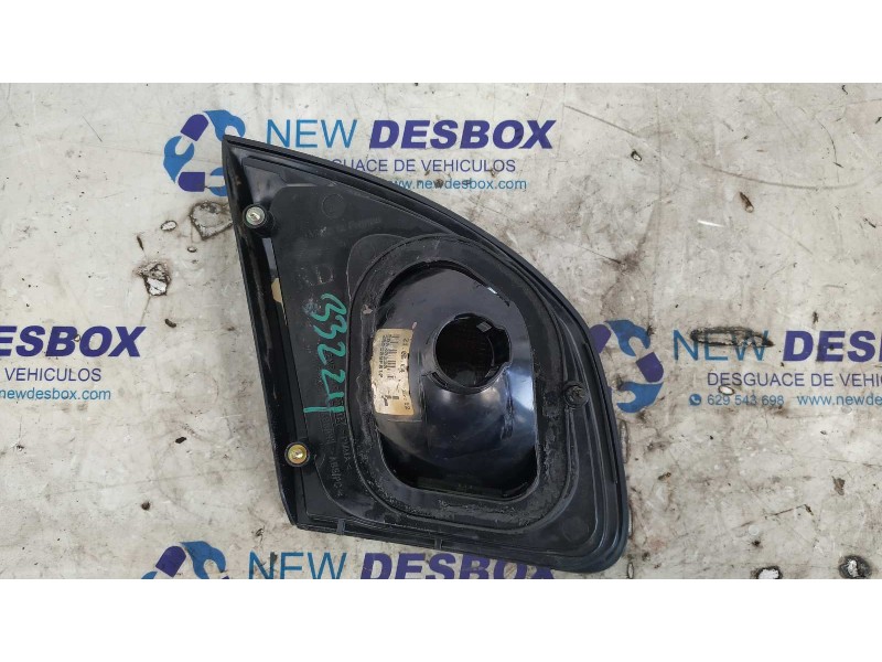 Recambio de piloto porton derecho para nissan primera berlina (p11) 2.0 16v cat referencia OEM IAM 29020330  