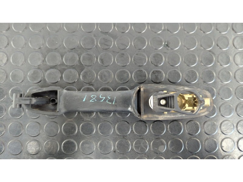 Recambio de maneta delantera derecha para mercedes-benz vaneo (w414) furgoneta compacta cdi (414.700) referencia OEM IAM 0007602