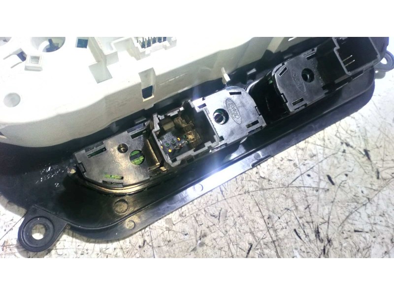 Recambio de mando calefaccion / aire acondicionado para ford transit connect furgon 200 l1 ambiente referencia OEM IAM DT1T19980