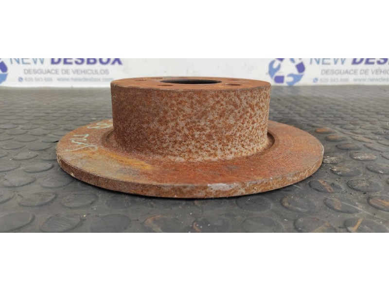 Recambio de juego discos freno traseros para mercedes-benz clase e (w123) berlina+coupe 2.0 referencia OEM IAM   