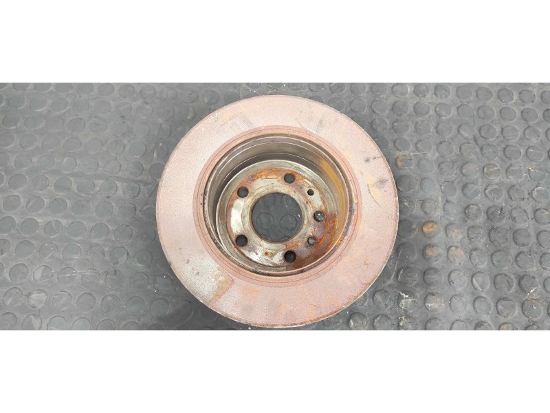 Recambio de juego discos freno traseros para mercedes-benz clase e (w123) berlina+coupe 2.0 referencia OEM IAM   