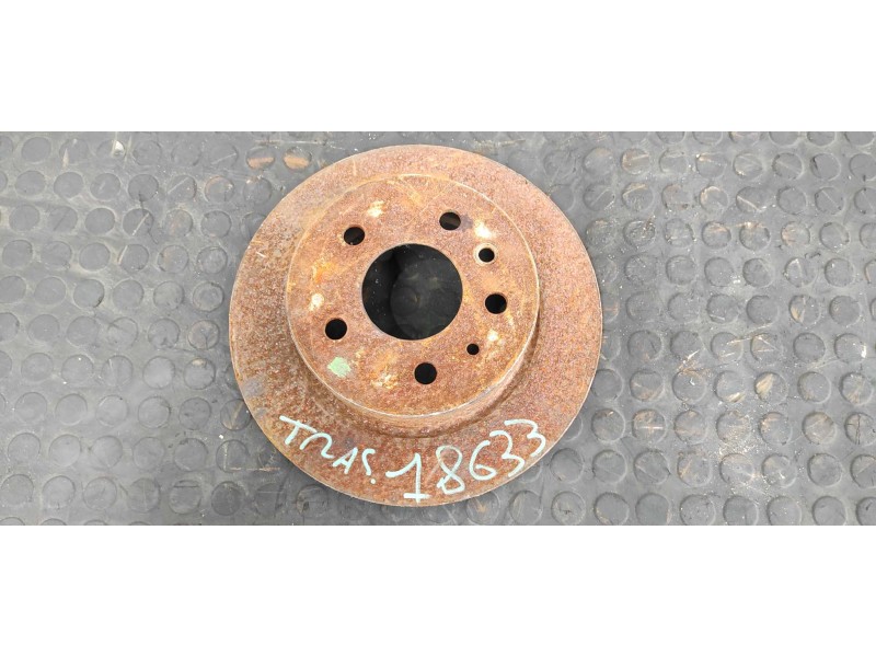 Recambio de juego discos freno traseros para mercedes-benz clase e (w123) berlina+coupe 2.0 referencia OEM IAM   
