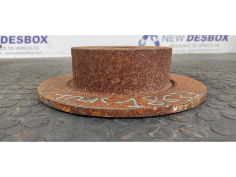 Recambio de juego discos freno traseros para mercedes-benz clase e (w123) berlina+coupe 2.0 referencia OEM IAM   