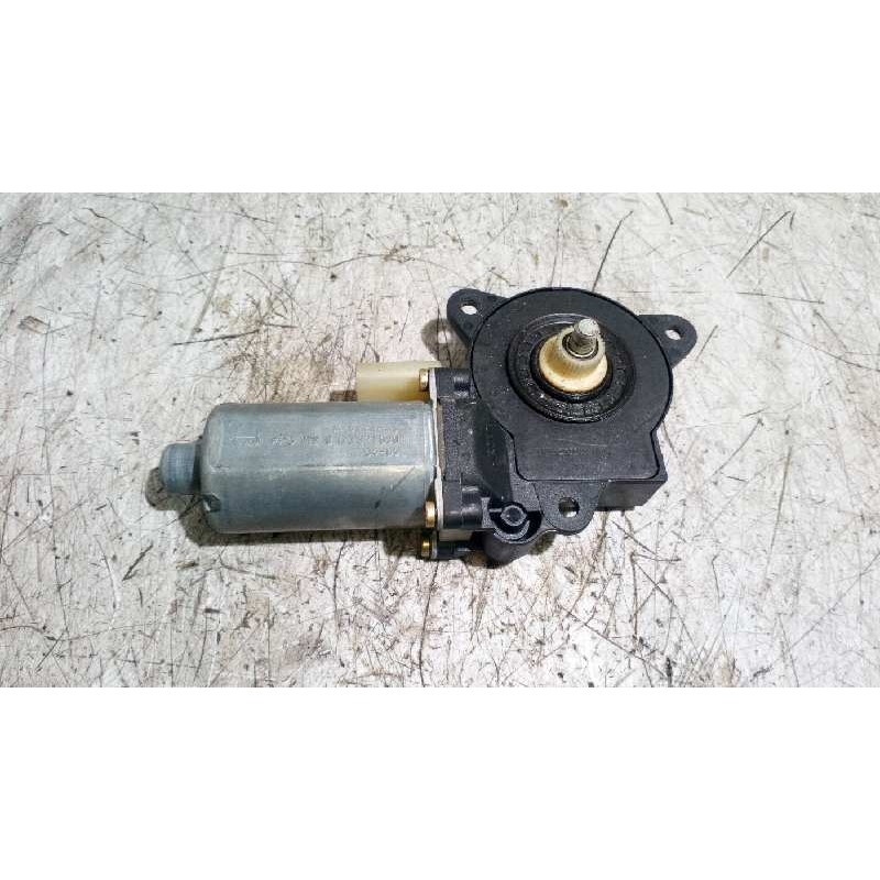 Recambio de motor elevalunas delantero derecho para ford fiesta (cbk) ambiente referencia OEM IAM 0130821939  