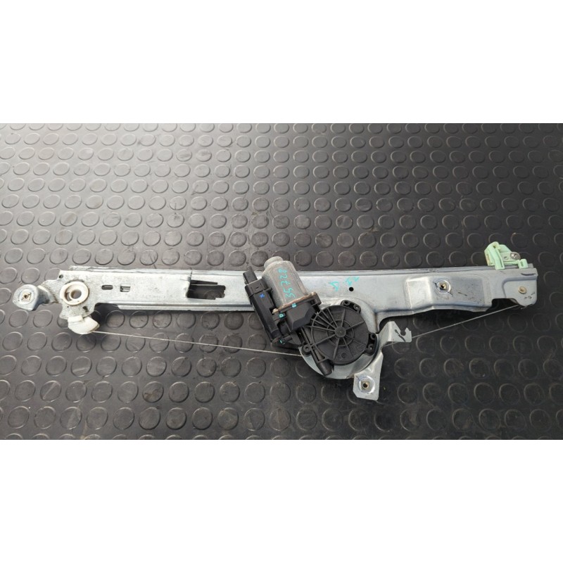 Recambio de elevalunas delantero izquierdo para renault scenic ii authentique referencia OEM IAM 440726  