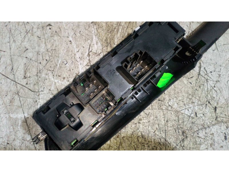 Recambio de mando elevalunas delantero izquierdo para ford transit connect furgon 200 l1 ambiente referencia OEM IAM BM5T14A132A