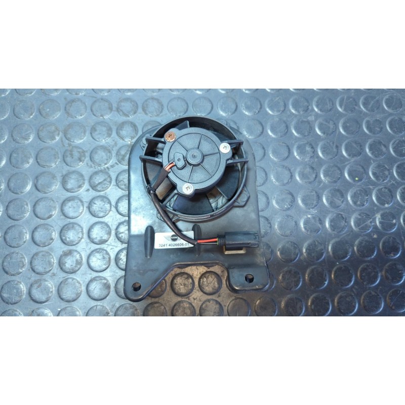 Recambio de electroventilador para mini mini (r50,r53) cooper referencia OEM IAM VA62A10062A  