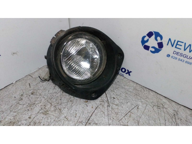 Recambio de faro antiniebla derecho para renault clio ii fase i (b/cbo) 1.4 referencia OEM IAM 51838  