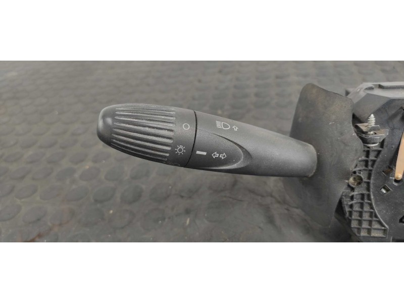 Recambio de mando multifuncion para fiat doblo (119) 1.9 8v dynamic / multijet dynamic plus (77kw) referencia OEM IAM A223  