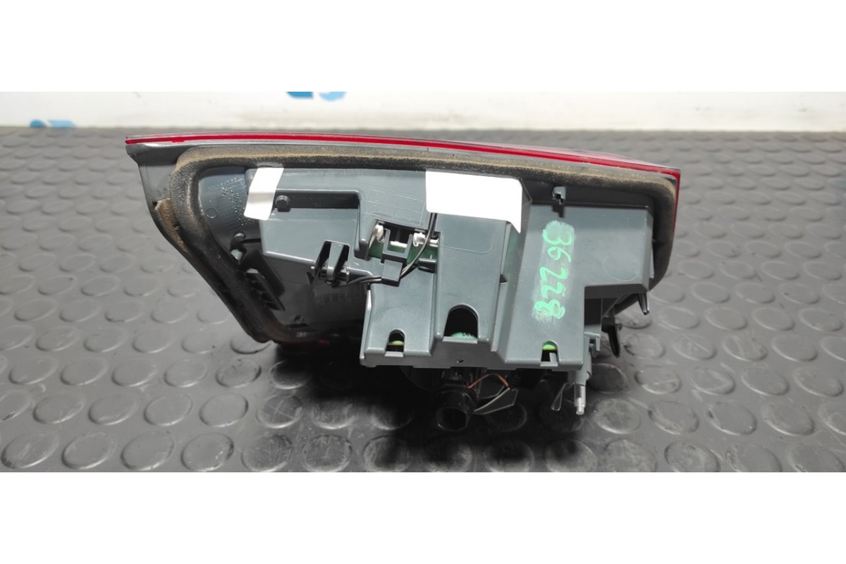 Recambio de piloto porton derecho para bmw serie 3 lim. (f30) 318d advantage referencia OEM IAM H8736912007  